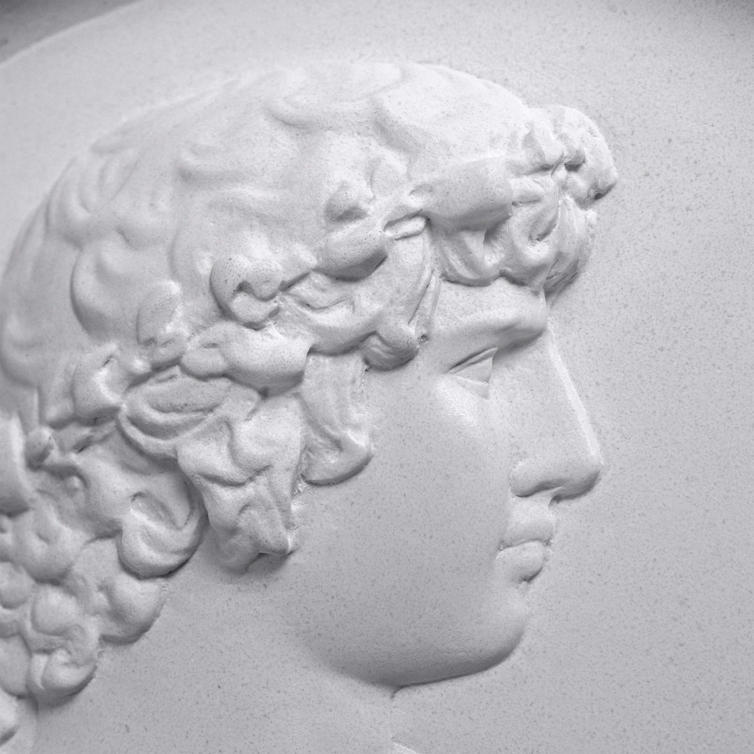 Bajorrelieve Antínoo Silvano — Escultura mural de la Villa de Adriano