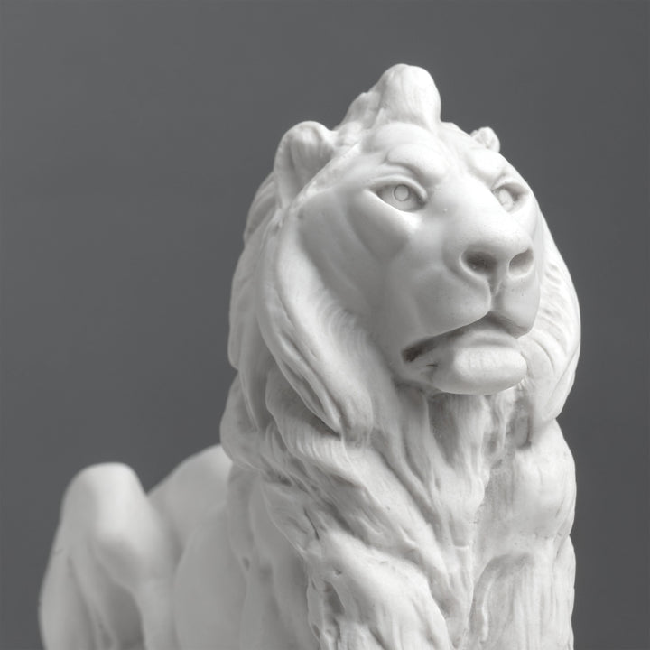Estatua del León de Trafalgar – Escultura del león de Landseer en blanco