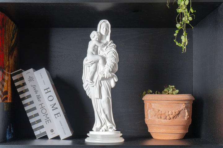 Estatua de la Virgen con el Niño — Madonna delle Arpie, de Andrea del Sarto