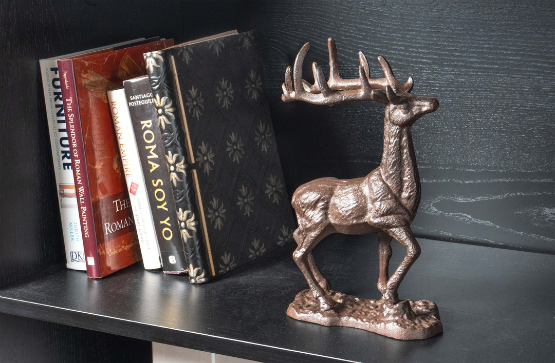 Escultura de Ciervo en Hierro Fundido – Símbolo de Fuerza y Elegancia