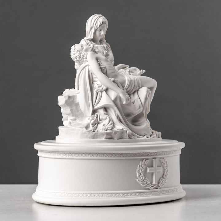 Urna funeraria de la Piedad de Miguel Ángel (escultura de resina blanca)