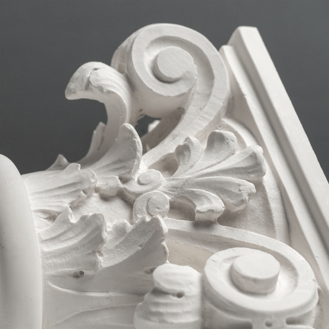 Estatua de Capitel Romano – Escultura Inspirada en la Arquitectura Clásica