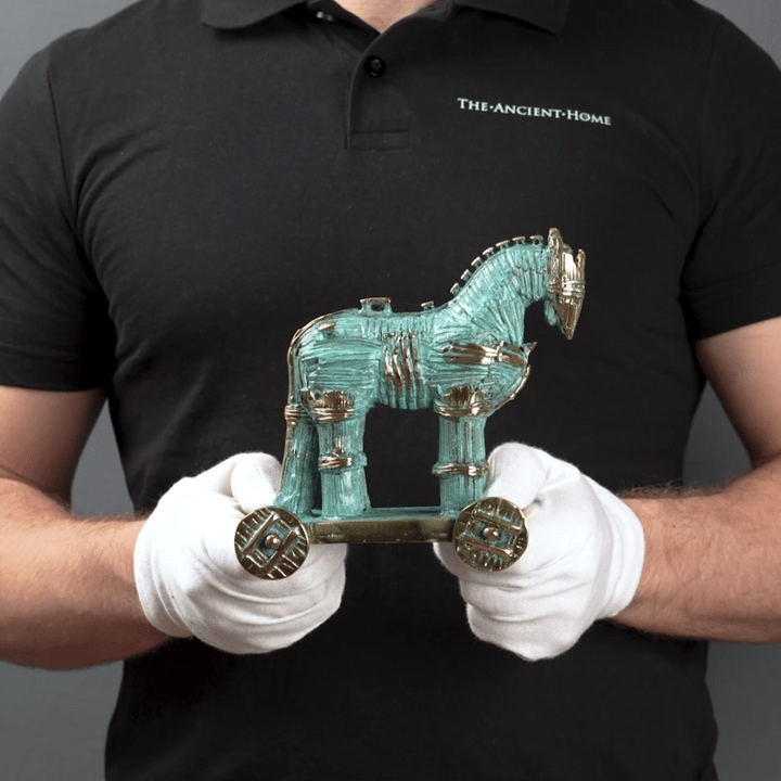 Estatua del Caballo de Troya (Escultura de latón)
