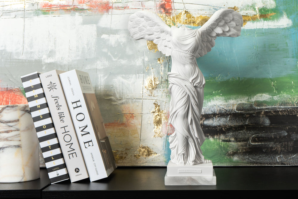 Escultura de la Victoria Alada (Grande) — Niké de Samotracia
