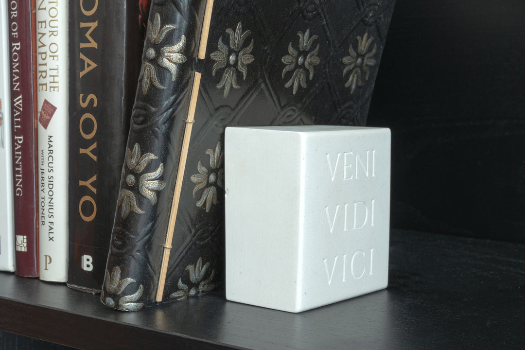 Sujetalibros Veni Vidi Vici – Escultura De Inscripción Romana