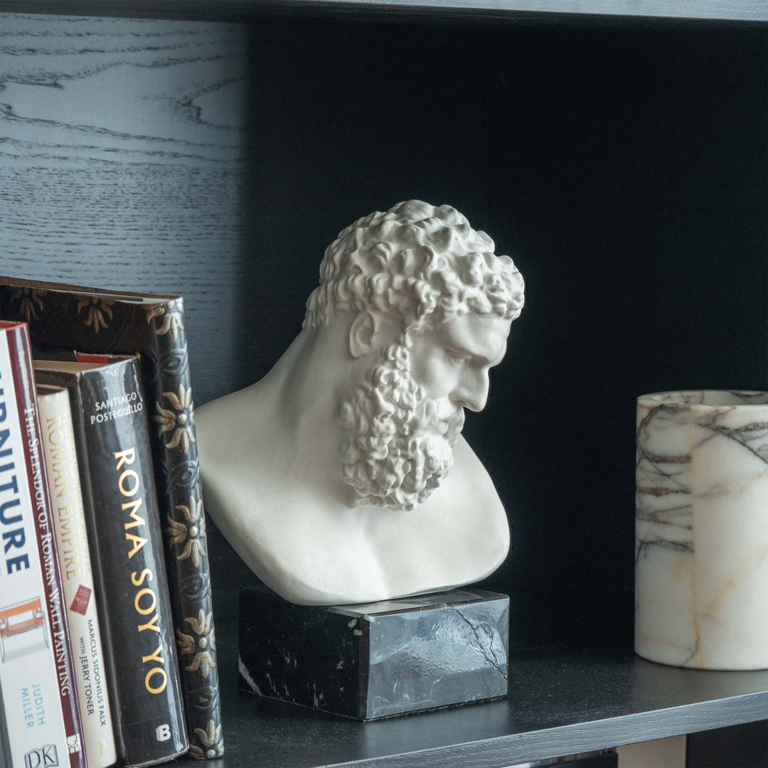 Busto De Hércules Sobre Base De Mármol Negro – Héroe Griego