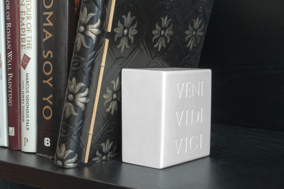 Sujetalibros Veni Vidi Vici – Escultura De Inscripción Romana