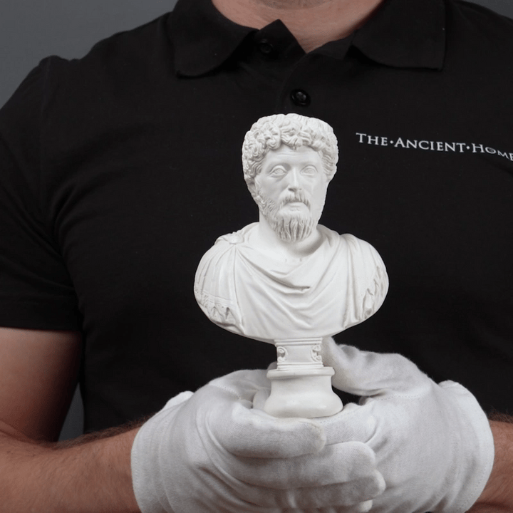 Busto de Marco Aurelio - estatua pequeña de emperador romano