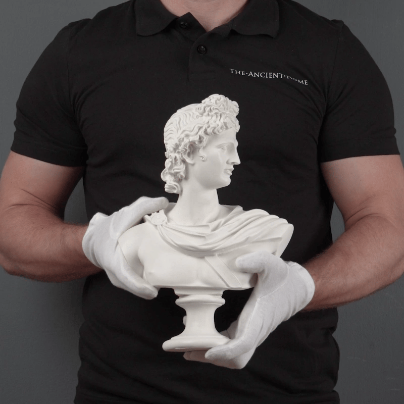 Busto de Apolo (escultura de un dios romano)