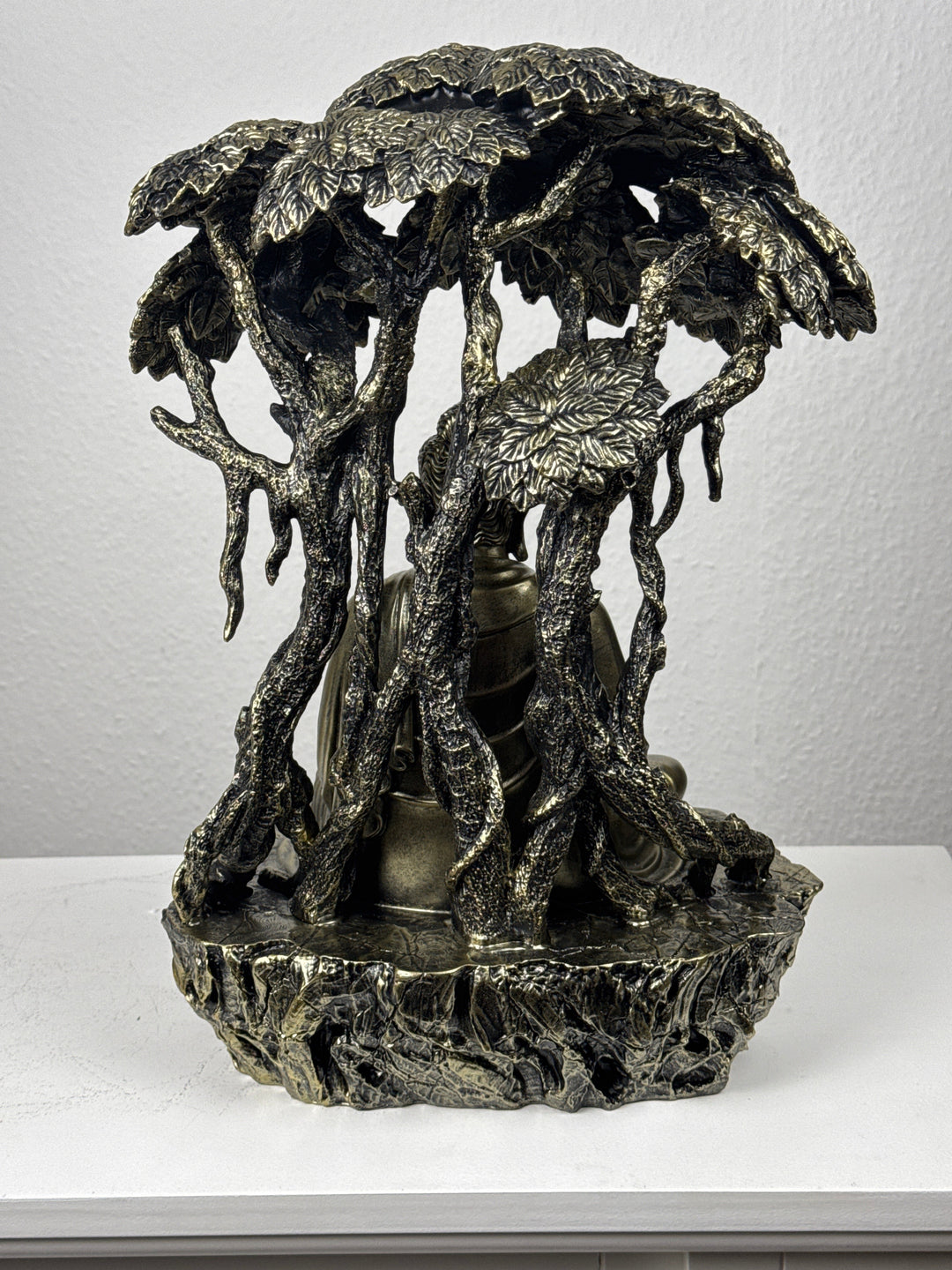 Estatua de Buda bajo el Árbol Bodhi (Acabado en Bronce)
