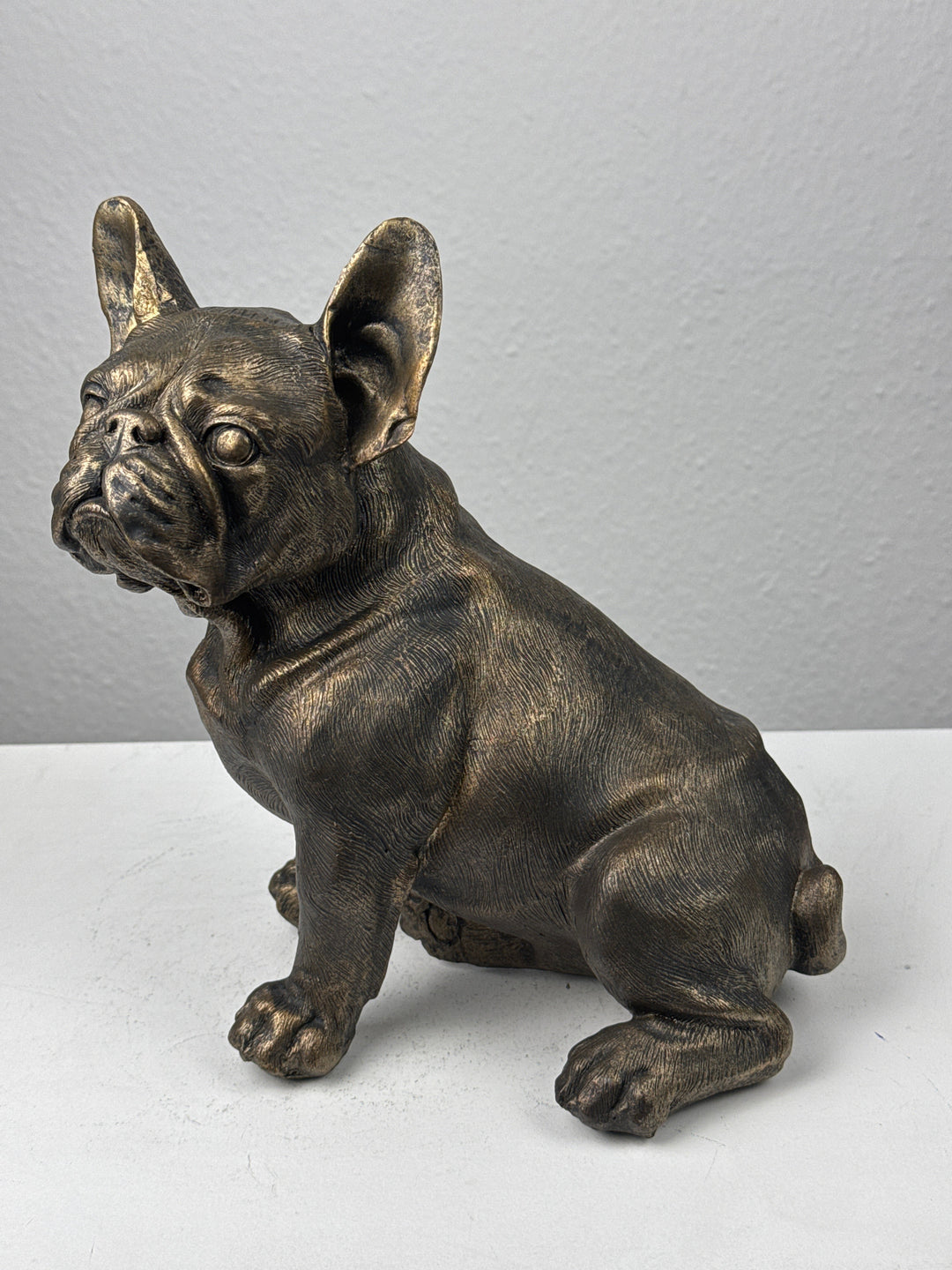 Estatua de Bulldog Sentado (Acabado en Bronce)
