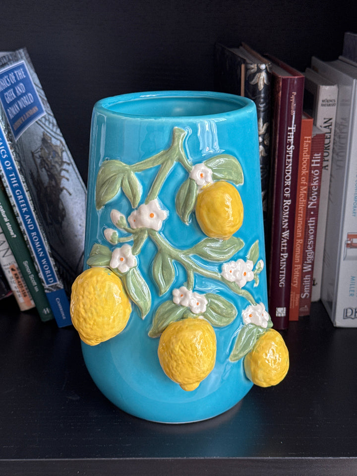 Jarrón con Flores de Limonero (Cerámica Estilo Italiano)