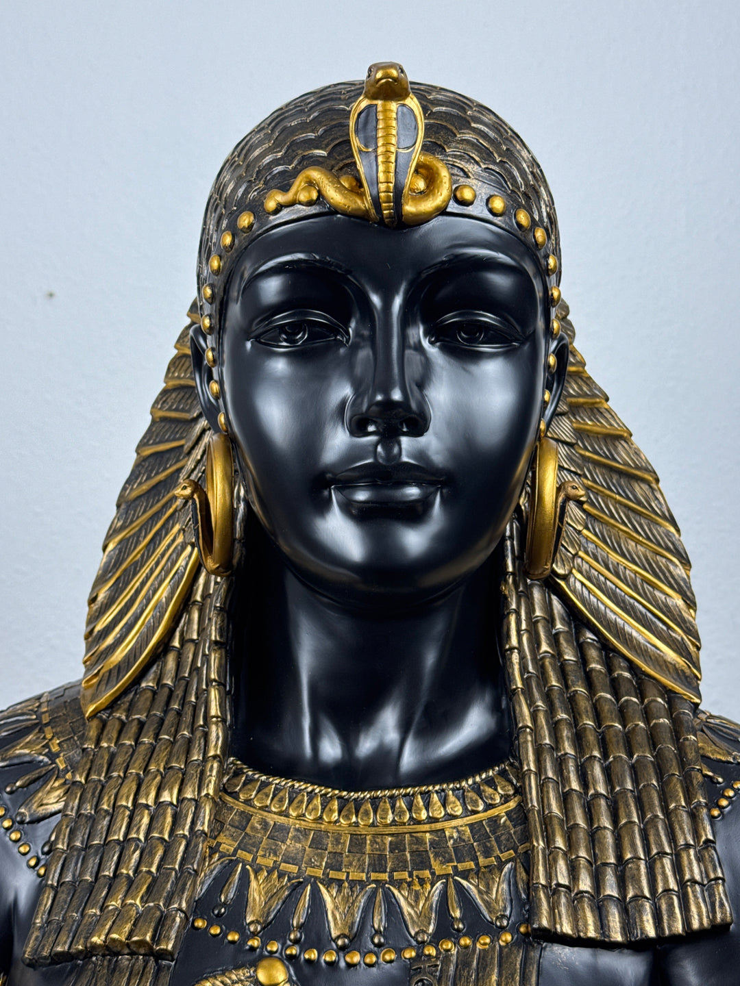 Busto de Cleopatra, Reina de Egipto (Negro y Dorado)