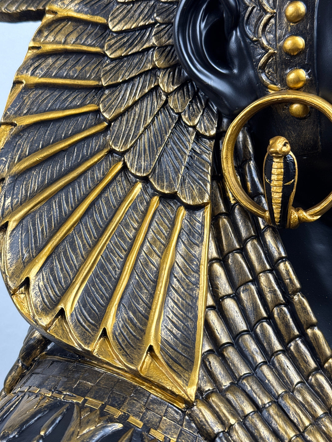 Busto de Cleopatra, Reina de Egipto (Negro y Dorado)