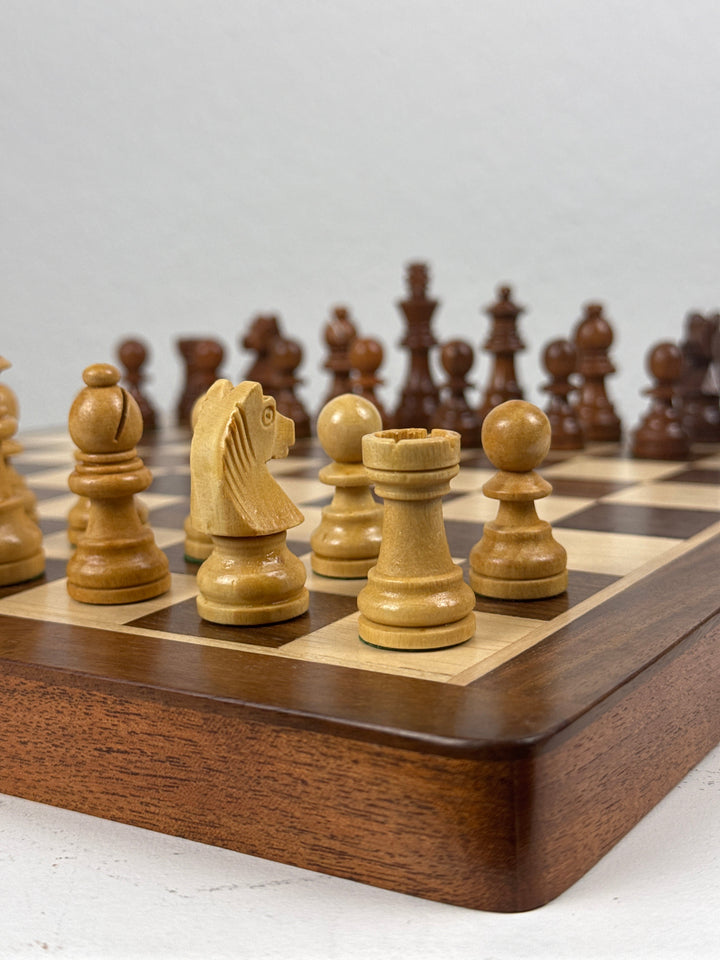 Juego de Ajedrez de Madera con Tablero (Pequeño)