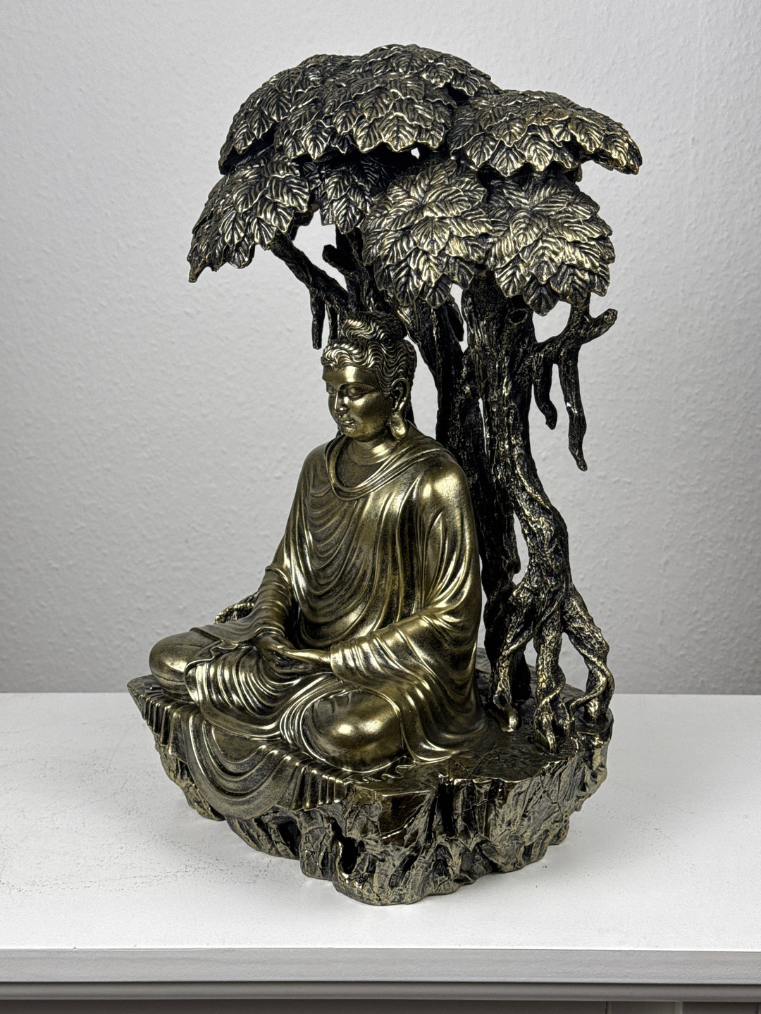 Estatua de Buda bajo el Árbol Bodhi (Acabado en Bronce)