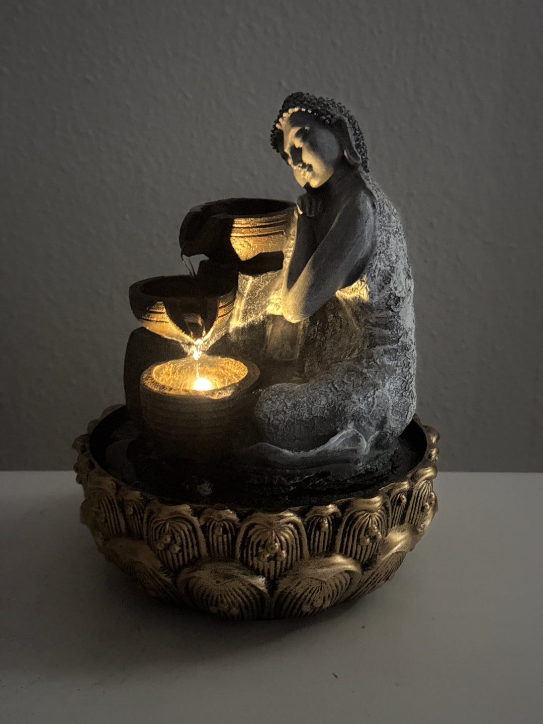 Fuente Interior de Buda – Tranquilidad Zen con Luz y Agua