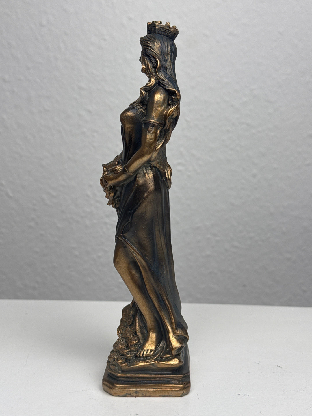Escultura de Fortuna – Diosa de la Suerte y la Riqueza (Pequeña, Acabado Latón Oscuro)