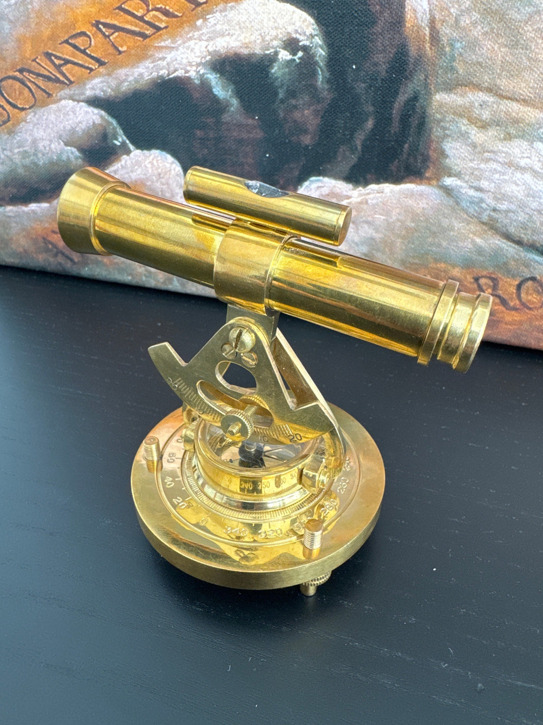 Telescopio de Mesa con Alidada (Latón)