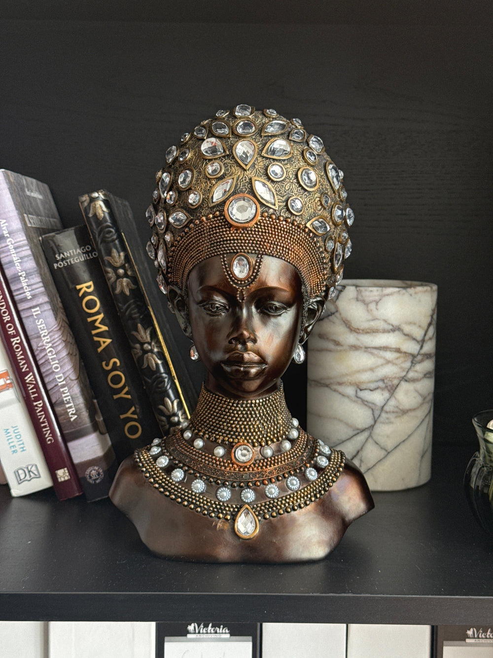 Busto de Reina Africana Majestuosa (Acabado en Bronce)
