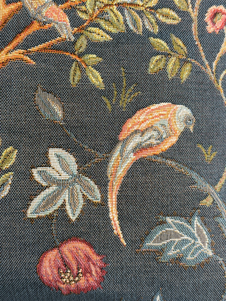 Cojín azul – árbol con pájaros (tejido jacquard)