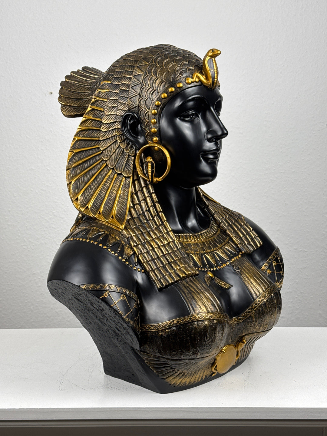 Busto de Cleopatra, Reina de Egipto (Negro y Dorado)