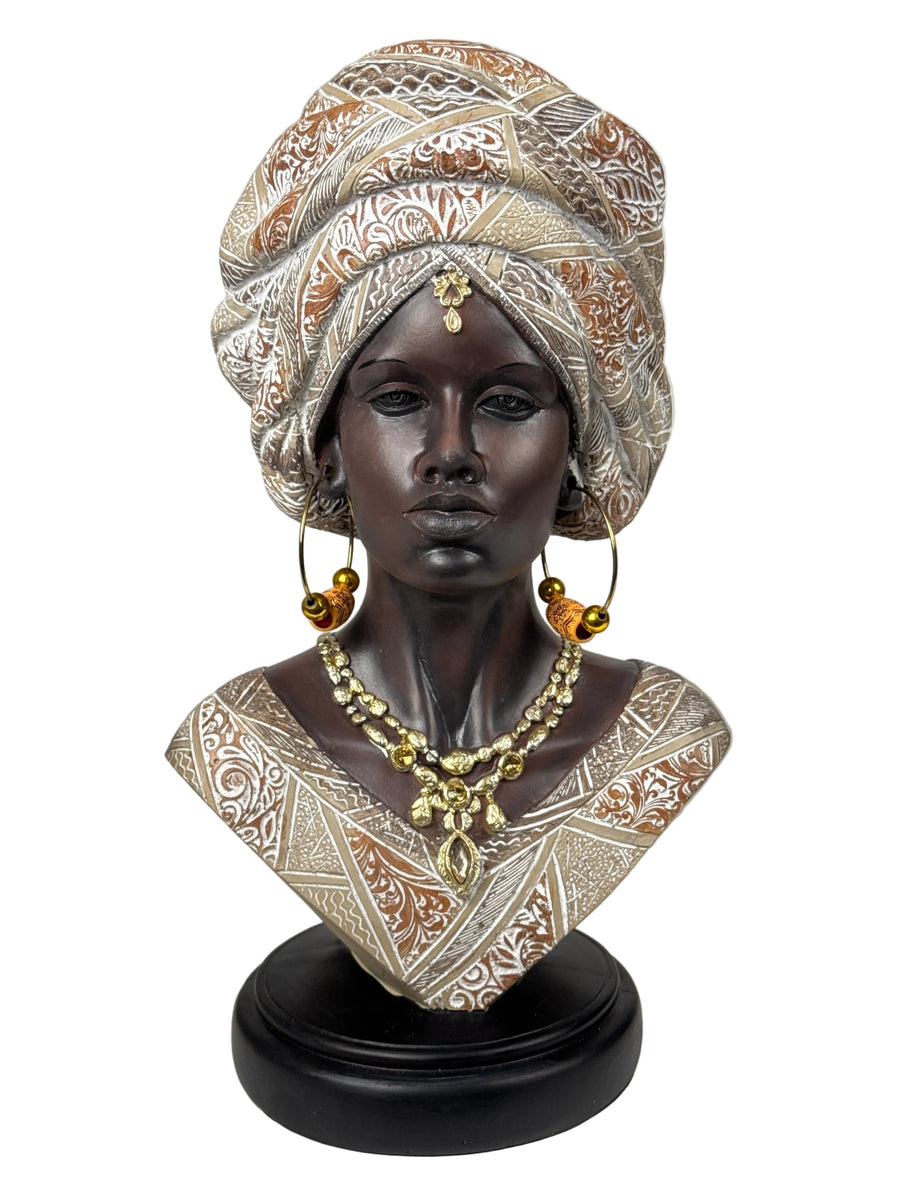 Escultura de Mujer Africana en Blanco y Dorado