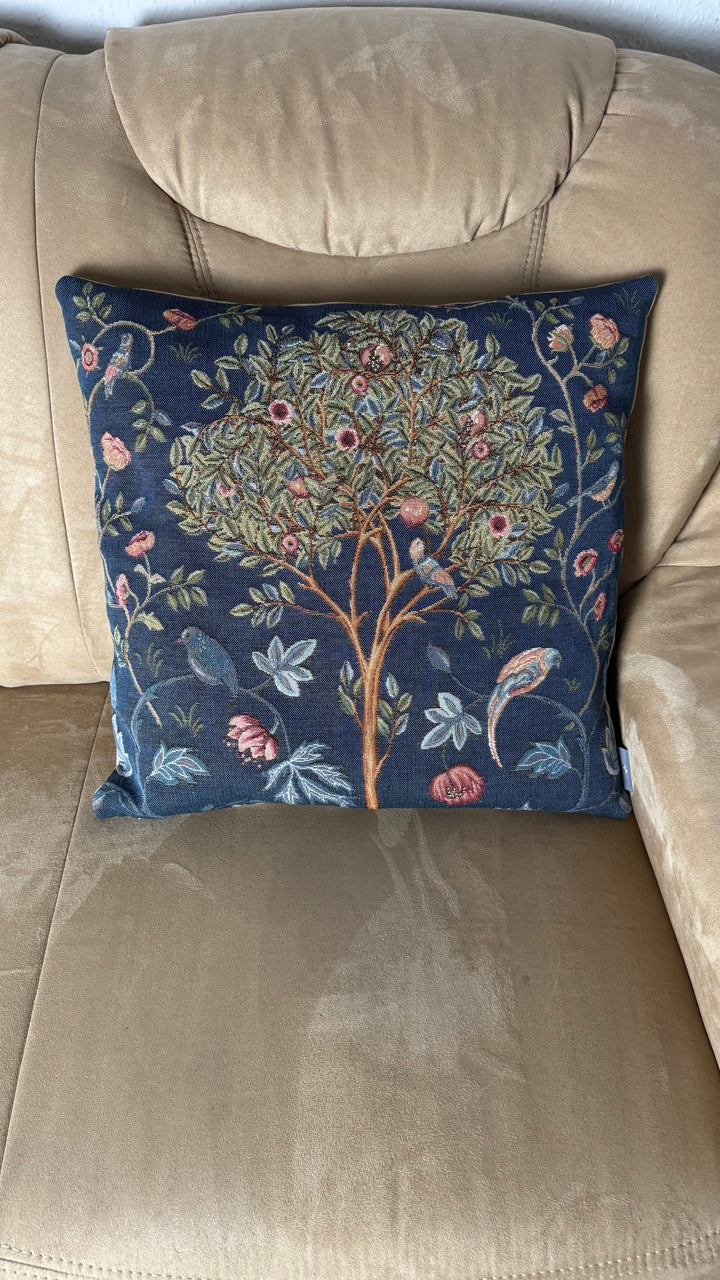 Cojín azul – árbol con pájaros (tejido jacquard)