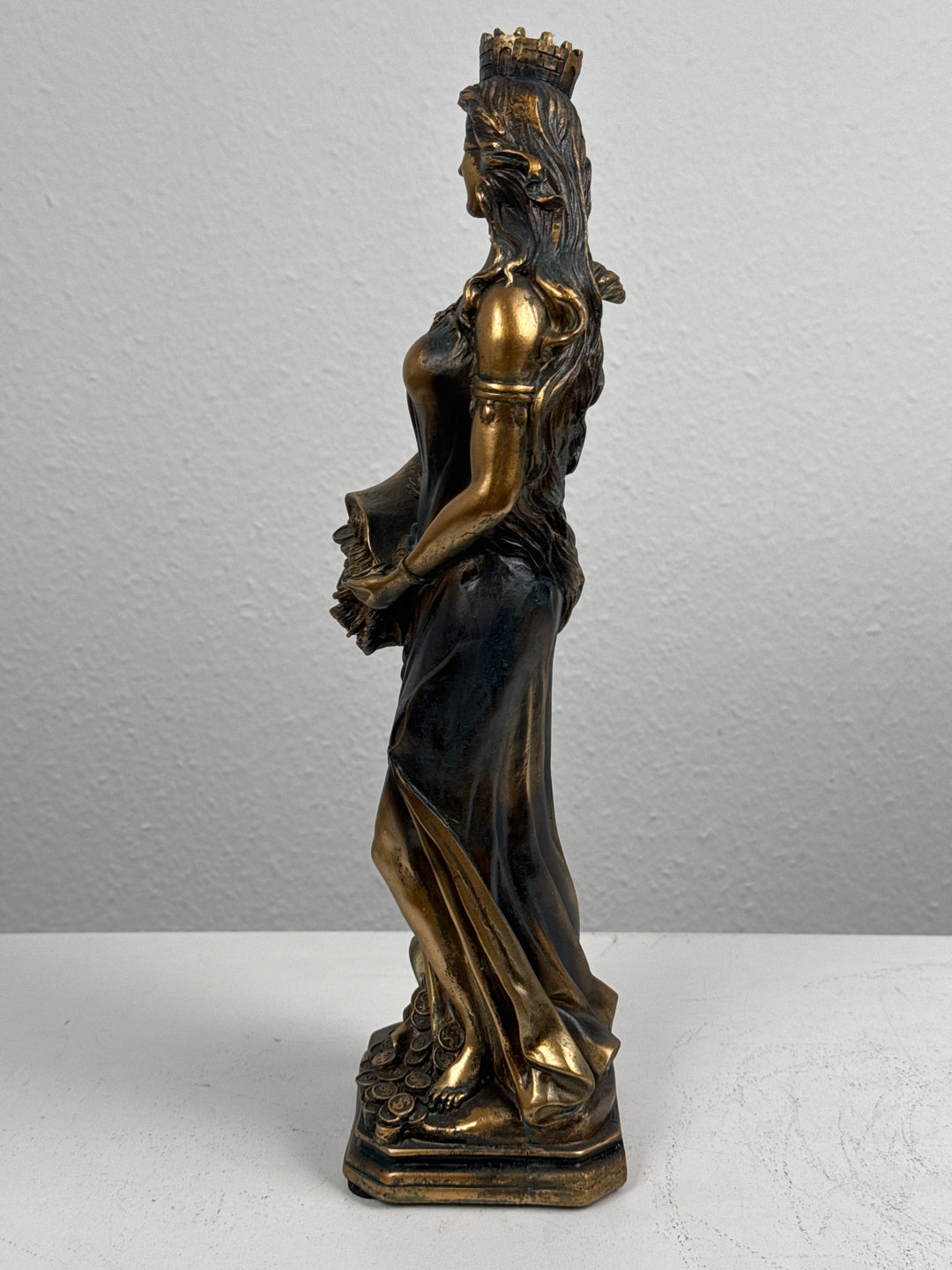 Estatua de la Dama Fortuna – Diosa Griega de la Suerte (Acabado Latón Oscuro)