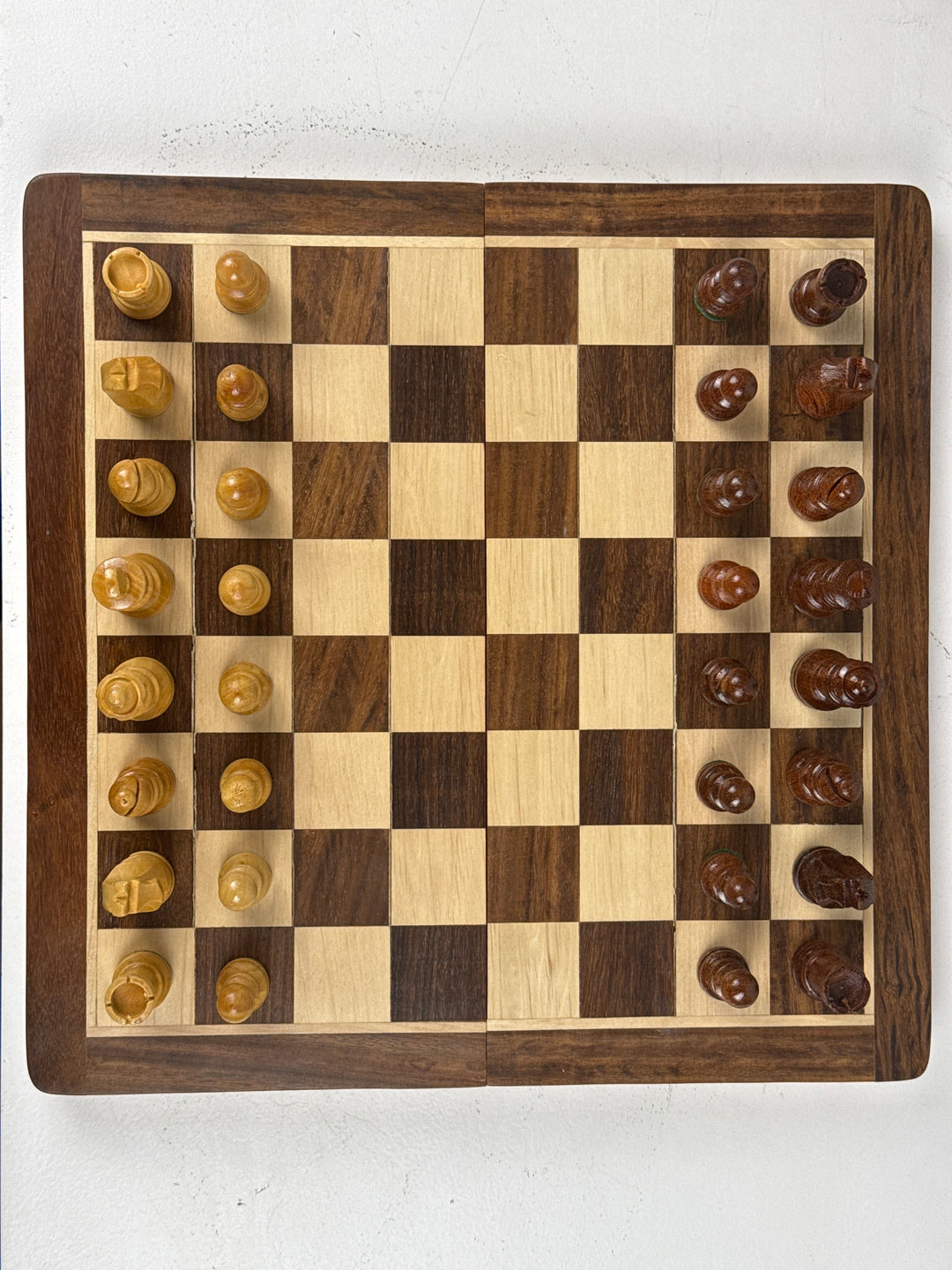 Juego de Ajedrez de Madera con Tablero (Pequeño)