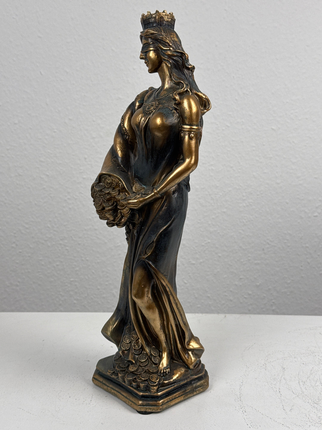 Estatua de la Dama Fortuna – Diosa Griega de la Suerte (Acabado Latón Oscuro)