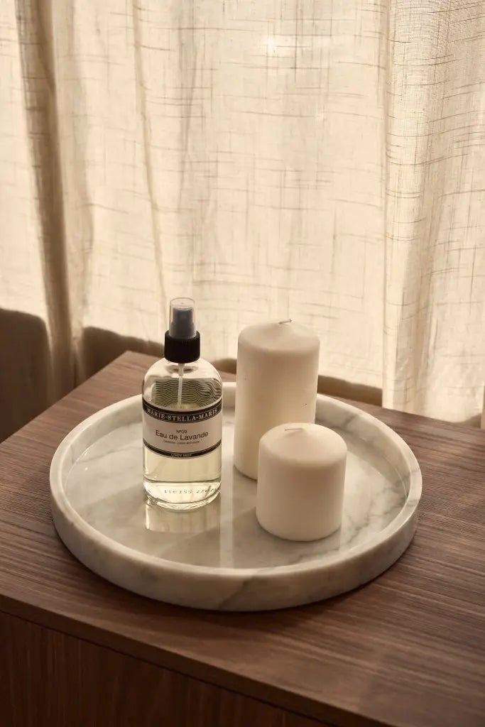 Bandeja Redonda De Mármol Con Bordes (Blanco)