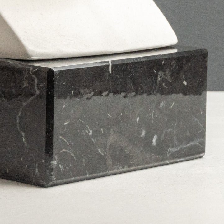 Busto de Washington con base de mármol negro