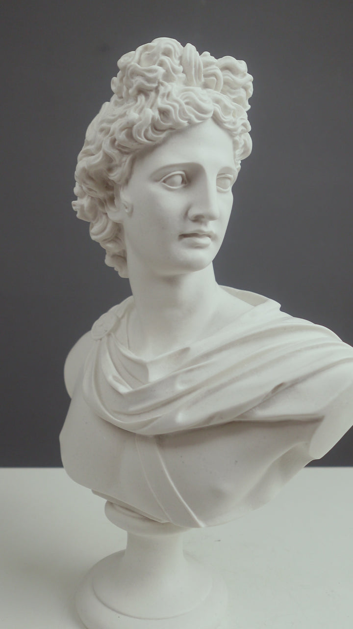 Bustos de Apolo y Diana (Par de estatuas de dioses griegos)