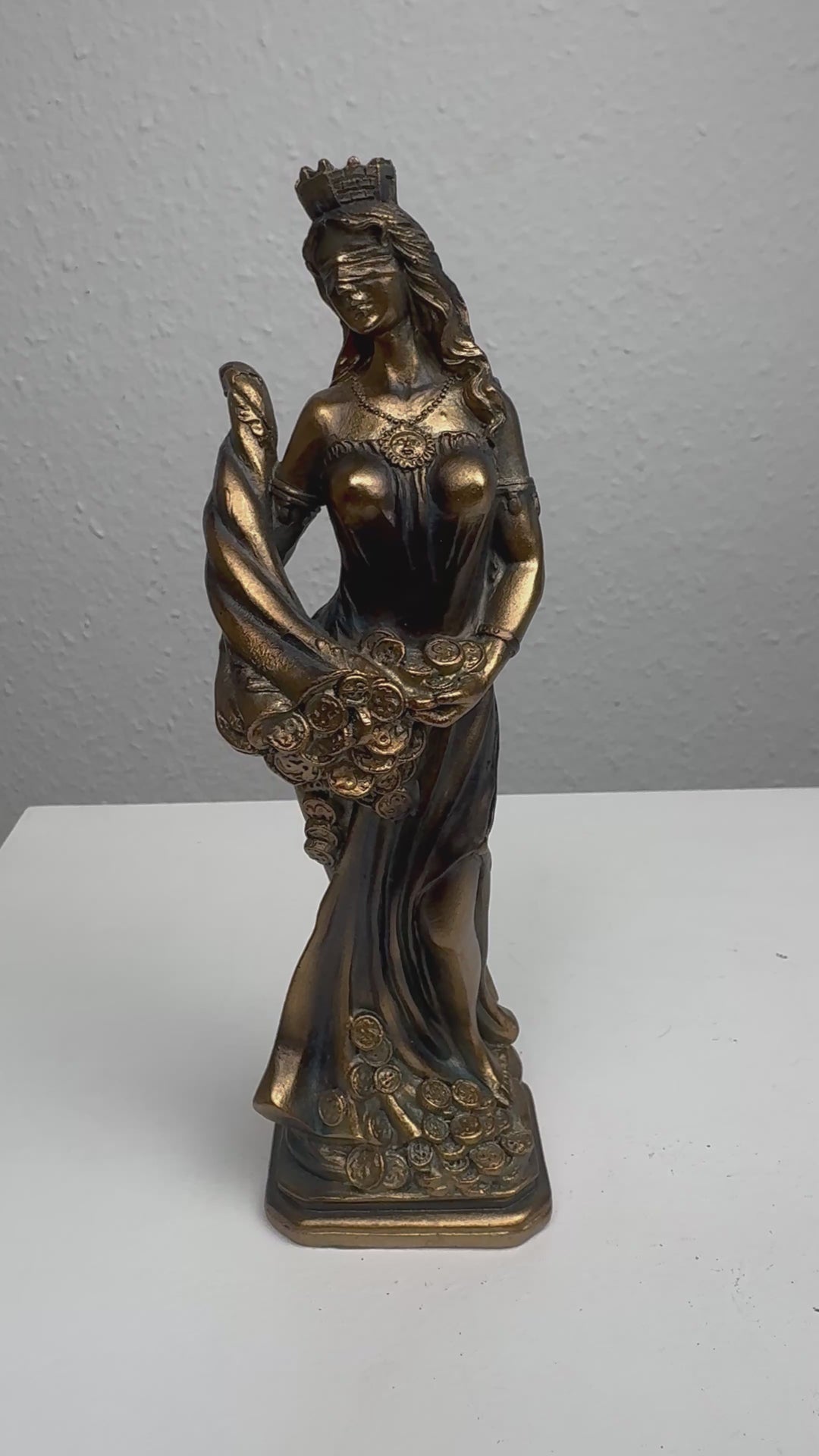 Escultura de Fortuna – Diosa de la Suerte y la Riqueza (Pequeña, Acabado Latón Oscuro)