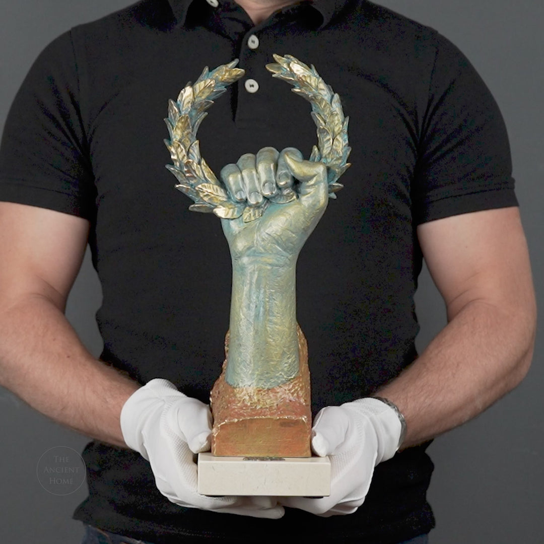 Escultura Campeón "Proelior" de Anglada sobre Base de Mármol