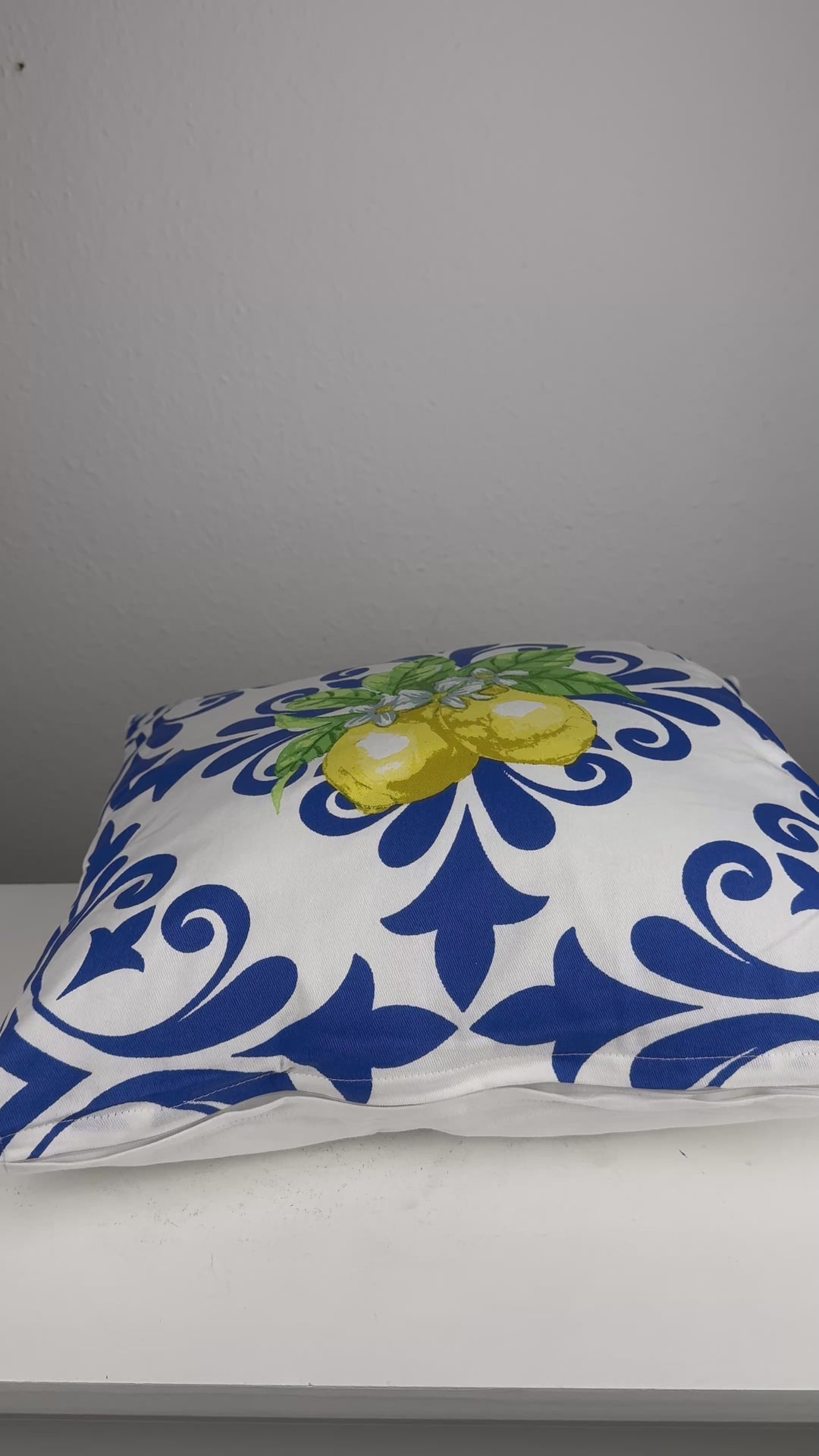 Cojín de Limón con Relleno – Diseño Mediterráneo Azul