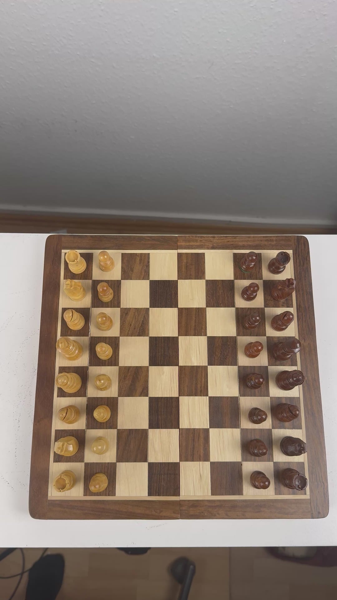 Juego de Ajedrez de Madera con Tablero (Pequeño)